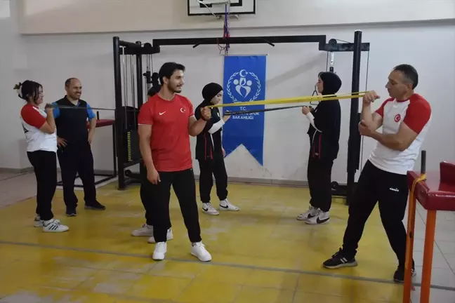 Ordulu Sporcular Dünya Bilek Güreşi Şampiyonası'na Hazırlanıyor