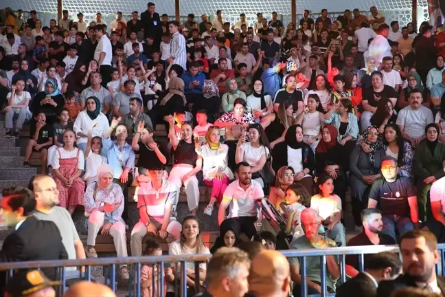 Ülkü Ocakları Kahramanmaraş İl Başkanlığı tarafından düzenlenen konserde Ali Kınık ve İlyas Öztürk sahne aldı