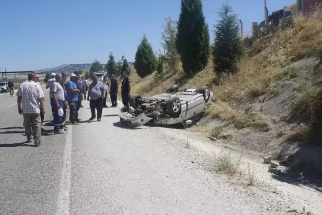 Manisa'da otomobil takla attı, yaralanan olmadı