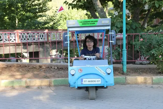 Akseki'de Güneş Enerjisiyle Çalışan Araç Yapan Öğrenci