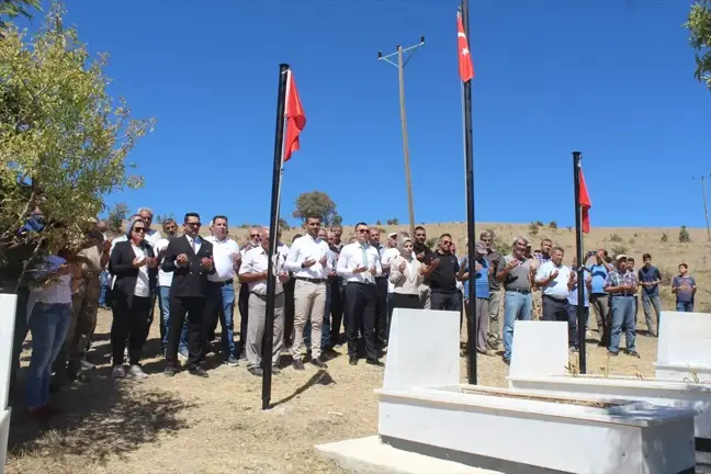 Tunceli'de şehit edilen 6 sivil ve 2 güvenlik korucusu için anma programı düzenlendi