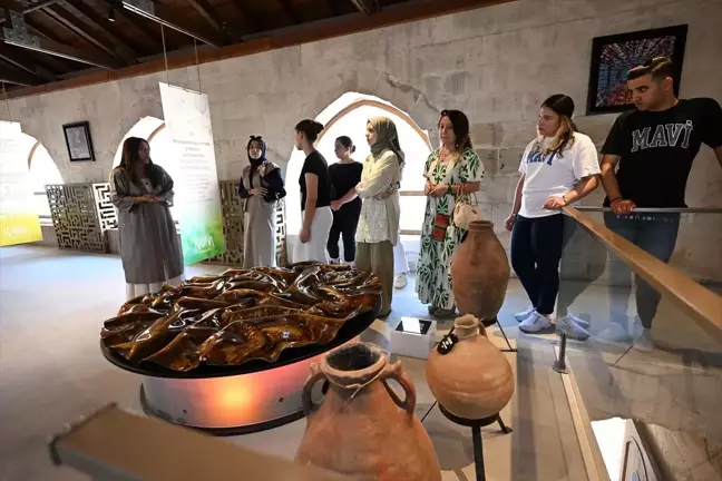 Gaziantep'teki Tarihi Handa Bulunan Sabun ve Pekmez Müzesi Ziyaretçilerini Zamanda Yolculuğa Çıkarıyor