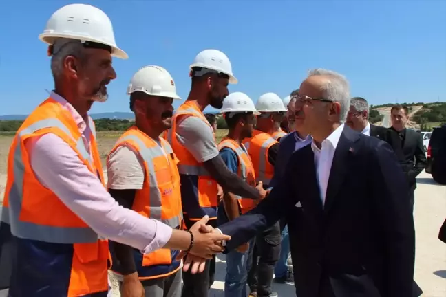 Ulaştırma Bakanı Saray-Kırklareli yolunun bölünmüş yol olarak açıldığını duyurdu