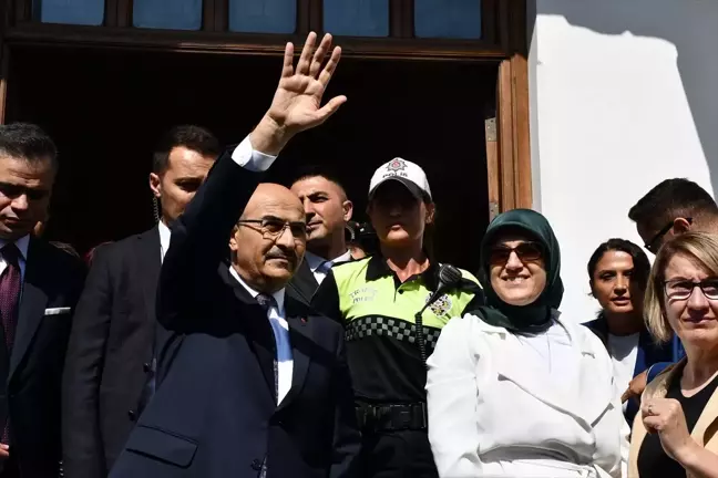 Bursa Valisi Mahmut Demirtaş, Emniyet Genel Müdürlüğü görevine atanarak Ankara'ya uğurlandı