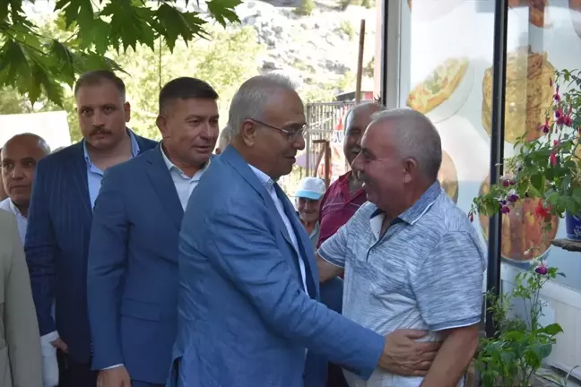 MHP Adana İl Başkanı Yusuf Kanlı, Karaisalı'da Esnaf Ziyareti Yaptı