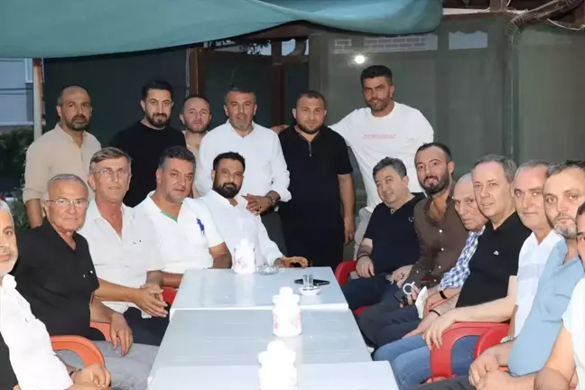 AK Parti Sakarya Milletvekili Murat Kaya, Ferizli'de Esnaf ve Vatandaşlarla Buluştu