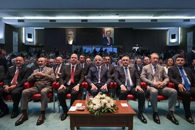 Ulaştırma ve Altyapı Bakanı: Akıllı Ulaşım Sistemleri Yolların Güvenliğini Artıracak