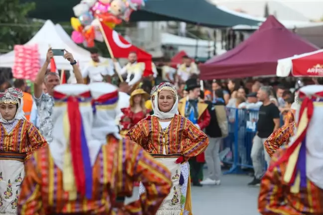 Uşak'ta 26. Uluslararası Turistik Kilim, Kültür ve Sanat Festivali Başladı