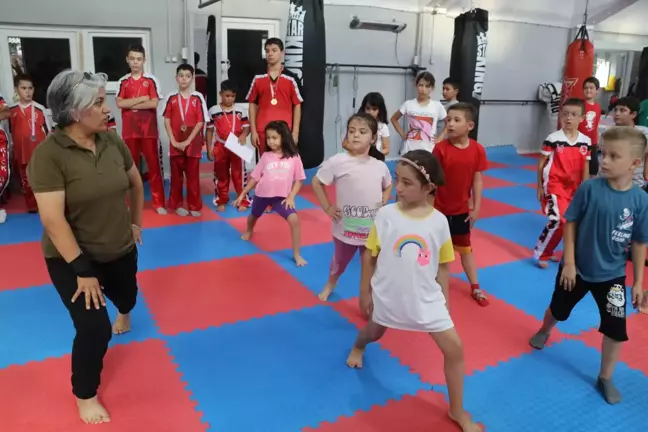 Burdur'da Kick Boks Sporu Yaygınlaşıyor