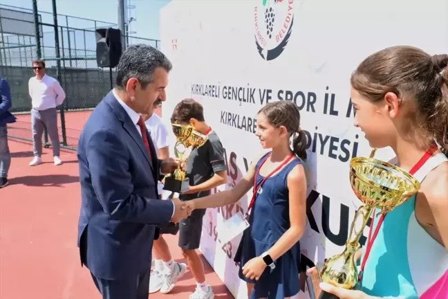 Kırklareli'nde düzenlenen Türkiye Tenis Federasyonu 12 Yaş Yaz Kupası Türkiye Serisi-5 Şampiyonası sona erdi