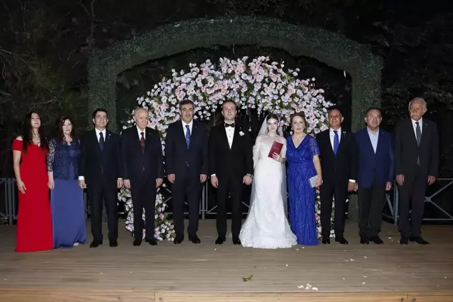 Cevdet Yılmaz ve Devlet Bahçeli, İrem Aksu ve Fırat Lala'nın nikah şahitliğini yaptı