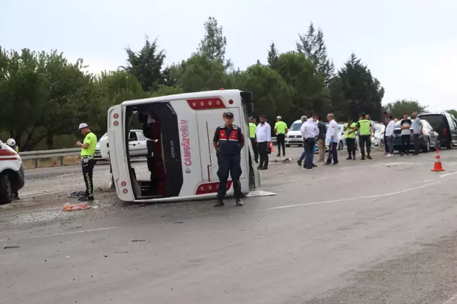 Denizli'de düğün konvoyunda kaza: 1'i ağır, 26 yaralı