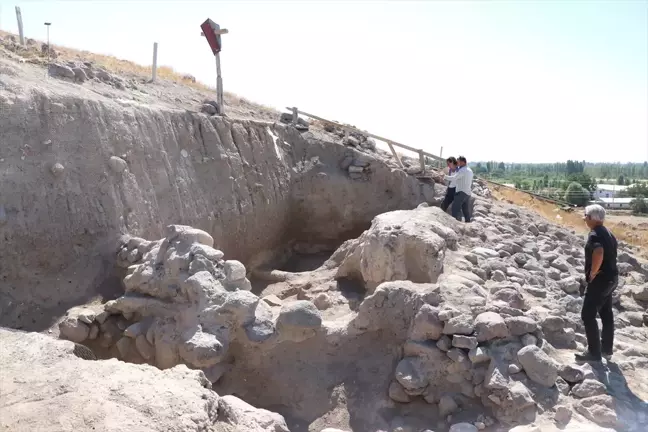 Niğde'de Orta Bronz Çağı'na ait sur kalıntıları bulundu