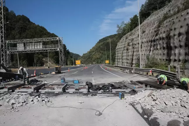 Bolu Dağı Tüneli İstanbul İstikametinde Uzatma Çalışmaları Devam Ediyor