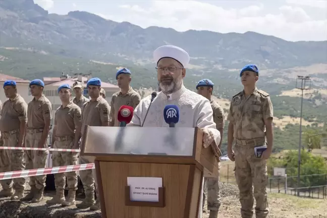 Diyanet İşleri Başkanı Ali Erbaş: Camilerimiz bizim hep sığınağımız olmuş