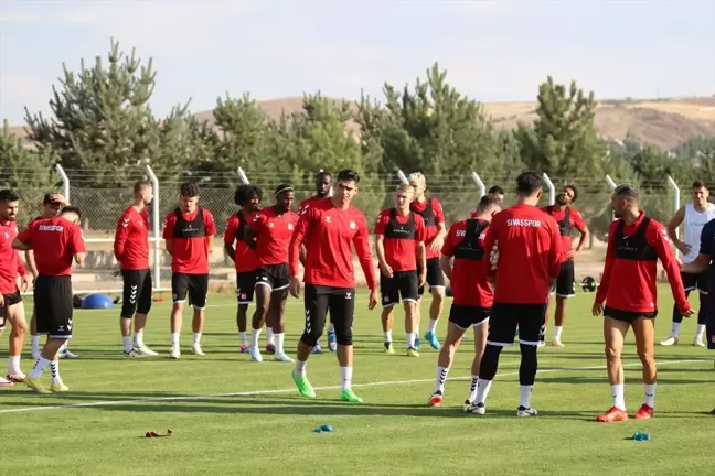 Sivasspor Teknik Direktörü Bülent Uygun: Beşiktaş maçında puan veya puanlar almak için mücadele edeceğiz