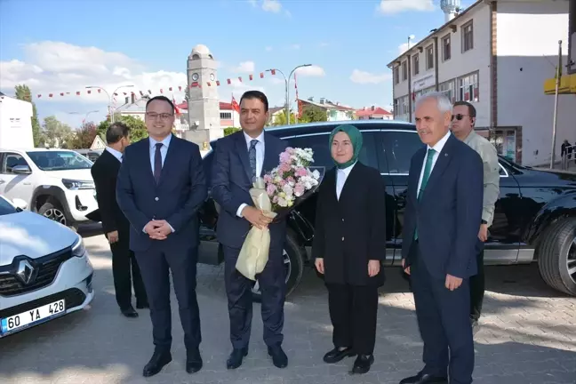 Tokat Valisi Abdullah Köklü Başçiftlik'i ziyaret etti