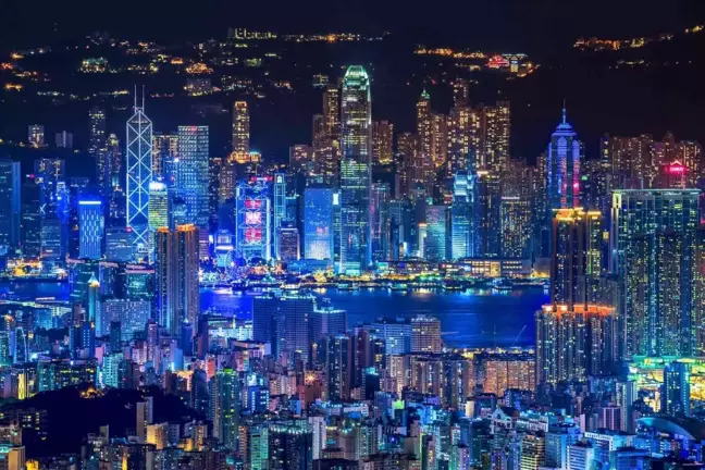 Hong Kong finansal dönüşümde Blockchain teknolojisini benimsiyor