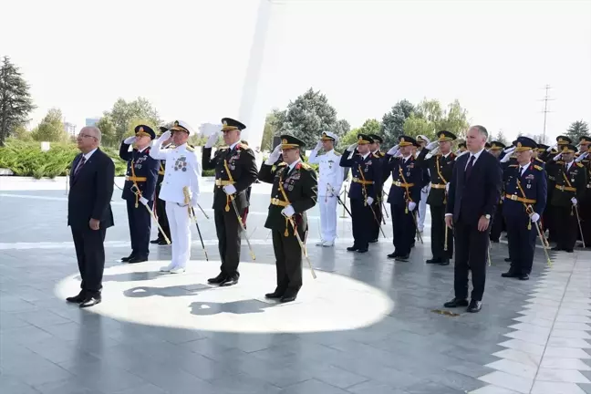 Milli Savunma Bakanı Yaşar Güler, Türk Silahlı Kuvvetleri'nin kararlılığını vurguladı