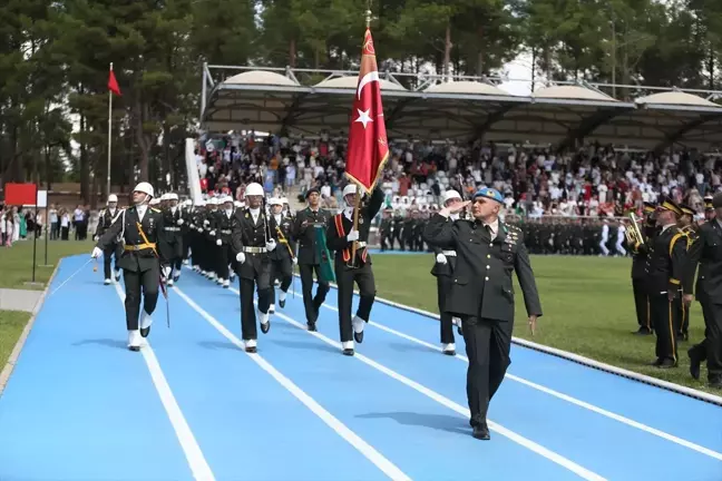 MSÜ Balıkesir Kara Astsubay Meslek Yüksekokulu'nda Diploma ve Sancak Devir Teslim Töreni