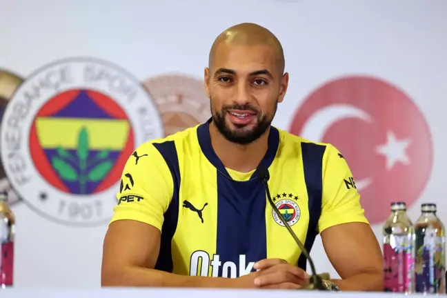 Sofyan Amrabat, Fenerbahçe'ye imzayı attı (METİN-FOTO EKLENDİ)