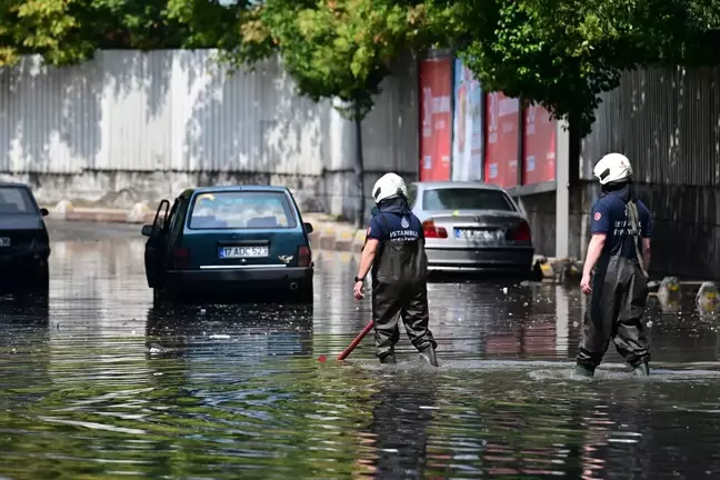 İstanbul'da Kuvvetli Yağış Nedeniyle Uyarılar Devam Ediyor