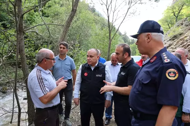 Artvin'de sağanak yağış sonrası köylerde hasar tespit çalışmaları devam ediyor