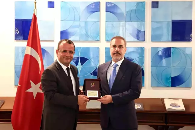 Dışişleri Bakanı Hakan Fidan, TABA-AmCham Genel Başkanı Süleyman Ecevit Sanlı'yı kabul etti