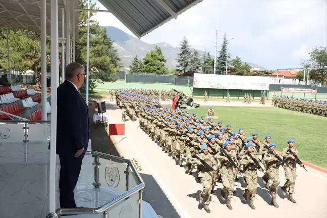 Milli Savunma Bakanı Yaşar Güler, Eğirdir Dağ Komando Okulu'nda eğitim yılı açılış törenine katıldı