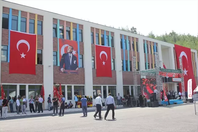 Hayırseverlerin desteğiyle Cem Eren Anadolu Lisesi açıldı