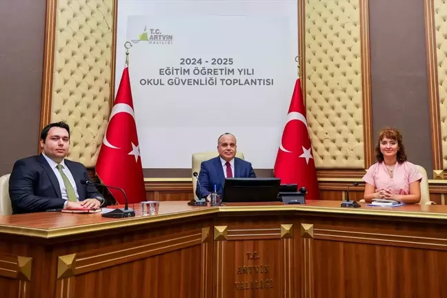 Artvin'de 2024-2025 eğitim-öğretim yılı için okul güvenliği toplantısı yapıldı