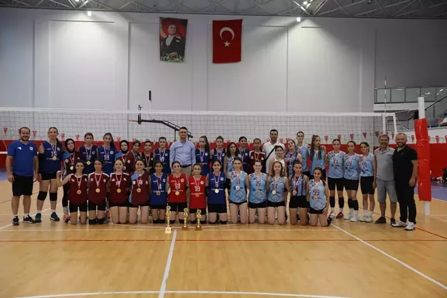 Akçaabat Belediyesi Voleybol Turnuvası Sonuçları