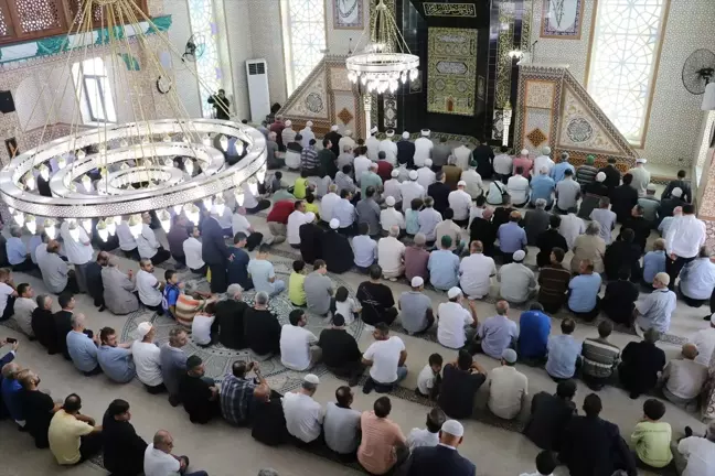 Diyanet İşleri Başkanı Ali Erbaş, İlim ve Eğitim Ahlakla Yücelir Konulu Hutbe İrattı