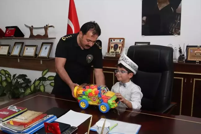 Hatay'da Polis Memurunun Oğlu İçin Sünnet Düğünü Düzenlendi