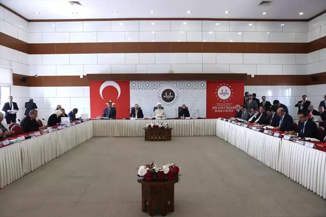 Diyanet İşleri Başkanı Ali Erbaş, 2024 Hac Organizasyonu İçin Hazırlıkları Değerlendirdi