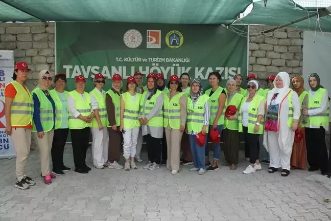 Tavşanlı Höyük'teki kazıya kadın girişimcilerden destek