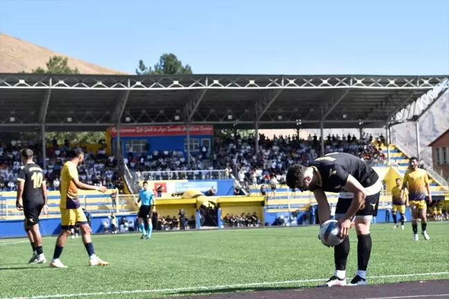 Bitlis Özgüzelderespor, Hakkari Zapspor'u mağlup ederek 2. tura yükseldi