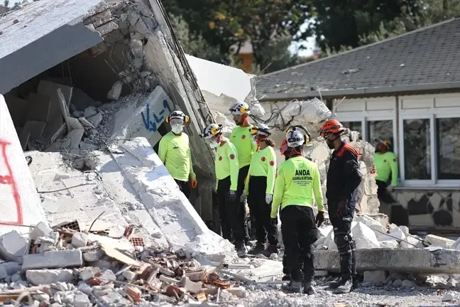 Mersin'de 7 Büyüklüğündeki Deprem Tatbikatı Başladı