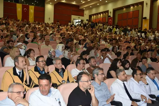 İnönü Üniversitesi Tıp Fakültesi'nde 329 Öğrenci Beyaz Önlük Giydi