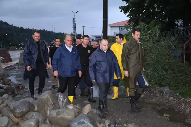 Artvin'de Sağanak Yağış Sel ve Heyelanlara Neden Oldu