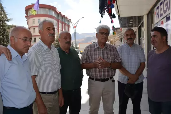 Emekli Öğretmen Osman Sayak, Yıllar Sonra Hakkari'deki Öğrencileriyle Buluştu