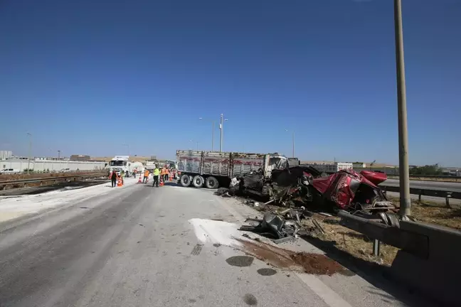 Gaziantep'te TAG Otoyolu'nda Tır Çarpışması: 1 Yaralı