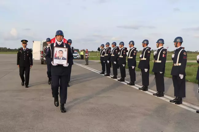 Şehidin Cenazesi Sakarya'ya Uğurlandı