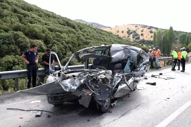 Manisa'da Trafik Kazası: 1 ölü, 1 ağır yaralı