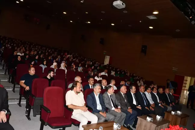 Vezirköprü Kız Anadolu İmam Hatip Lisesi'nde Mevlid-i Nebi Haftası Programı Düzenlendi