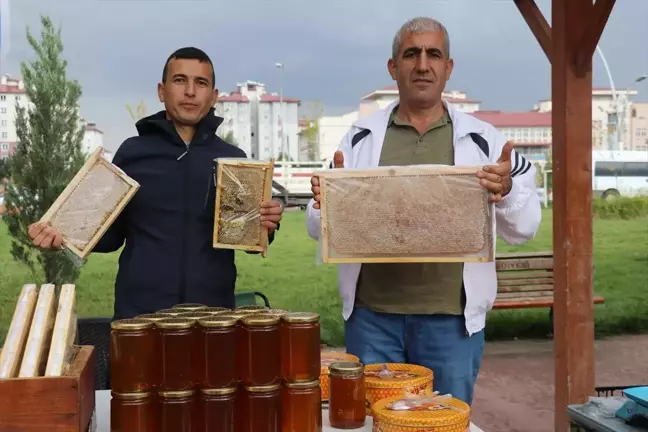 Ağrı'da Geleneksel Geven Balı Festivali Başladı