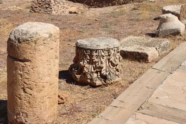 Perre Antik Kenti'nde 40 Yıl Sonra Bulunan Roma Dönemi Eserleri Sergilenmeye Başladı