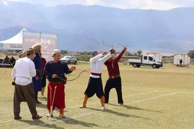 Erzincan'da Geleneksel Türk Okçuluk Şampiyonası Başladı