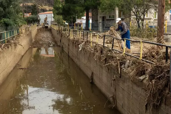 Batı Trakya'da Sel Felaketi: Yangınların Etkisi Hissediliyor