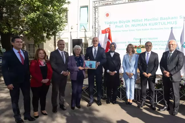 TBMM Başkanı Numan Kurtulmuş Moskova'da Yunus Emre Enstitüsünü Ziyaret Etti